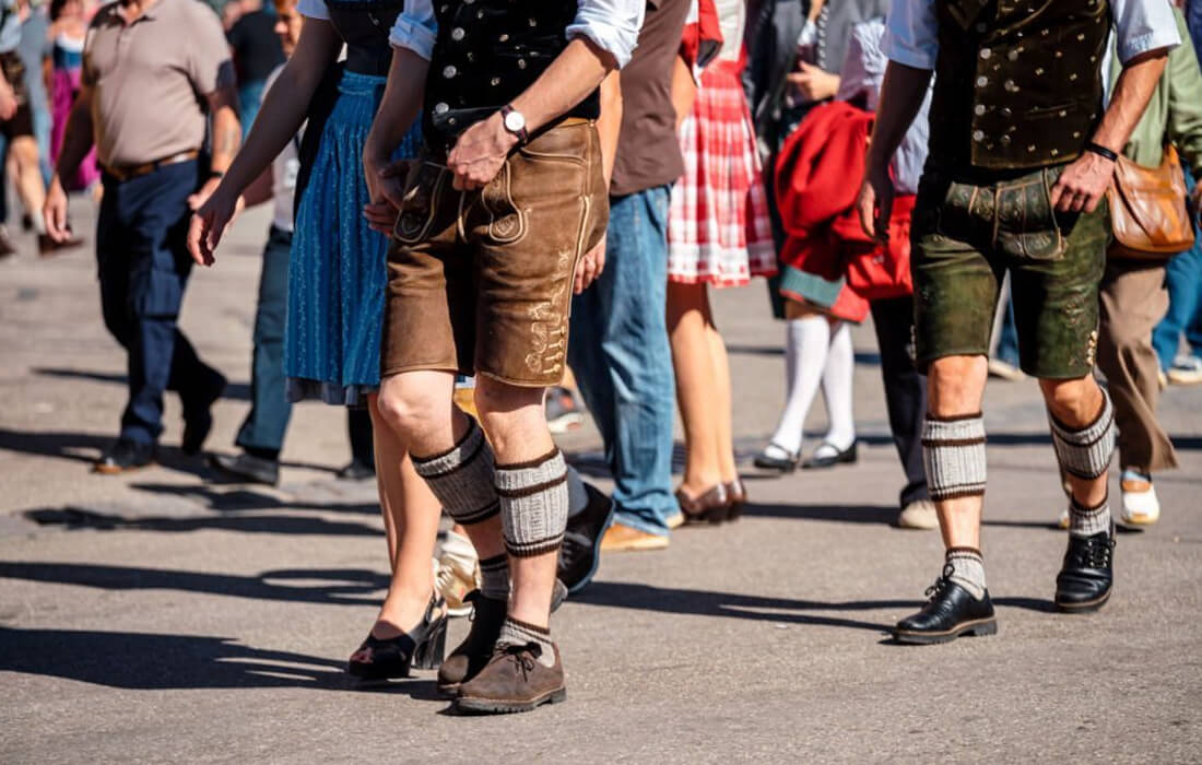 Welche Schuhe passen zur Lederhose für Herren